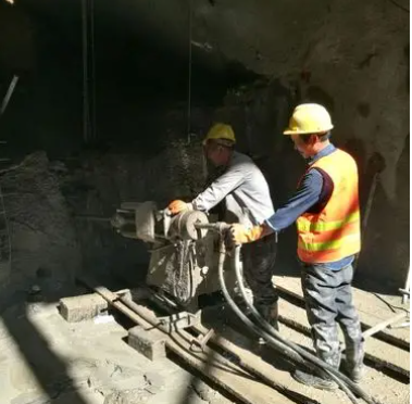 扎鲁特水下抗分散灌浆料特点 水下不分散注浆料介绍